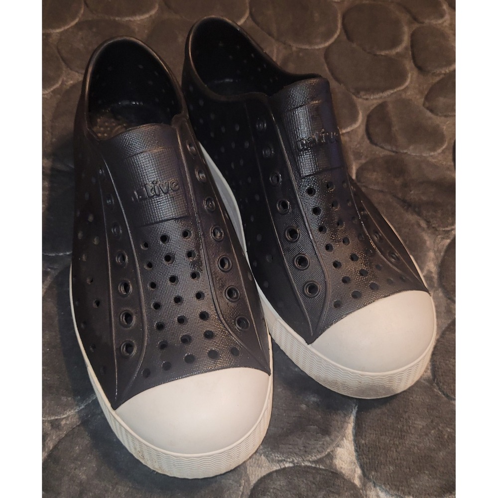 Native Jefferson Kids Black White Perforated Slip On Water Shoes Sneakers J2